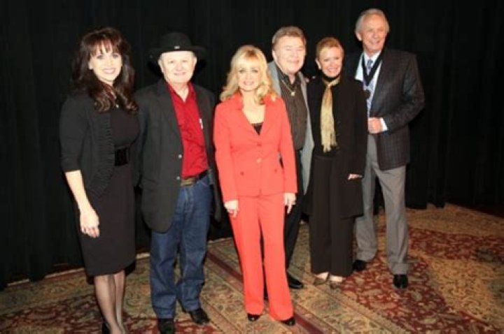 Barbara Mandrell To Be Inducted Into The Country Radio Hall of Fame