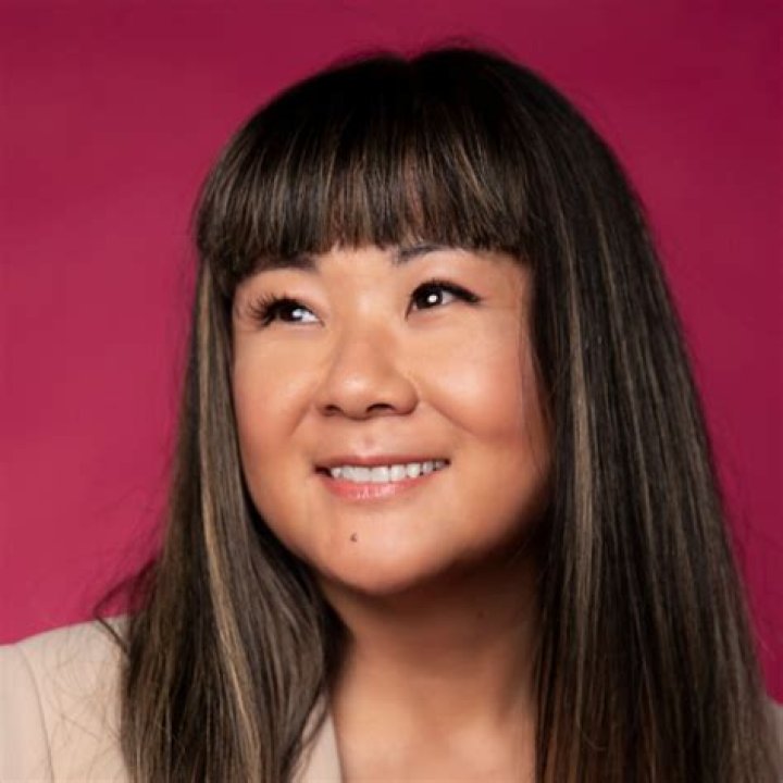 Hire Jenny Yang for a Corporate Event or Performance Booking.
