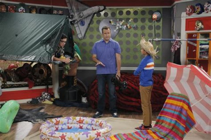 JOEY BRAGG, BENJAMIN KING, TENZING NORGAY TRAINOR – Celeb Secrets