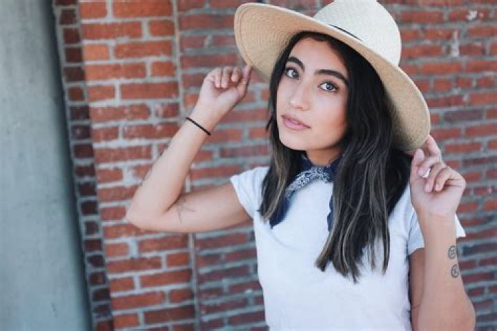 Meet JNNA – Celeb Secrets