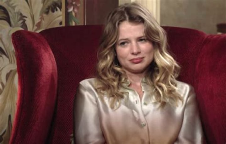 Summer Is Unglued – Kyle In Impossible Situation