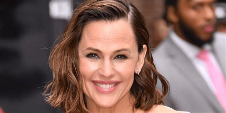 What Is Jennifer Garner’s Natural Hair Color?
