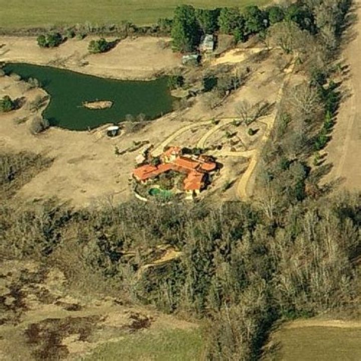 Where Does Morgan Freeman Live?